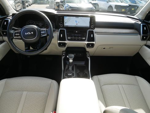 Certified 2023 Kia Sorento S w/ Panoramic Sunroof Package AWD/4WD image 10