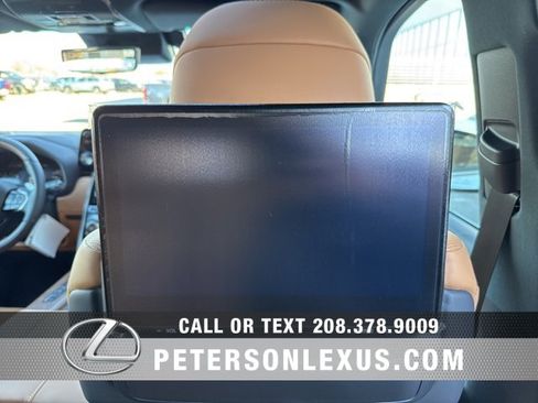 New 2026 Lexus LX 600 4WD w/ Luxury Package image 19