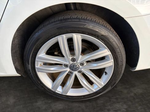 Used 2019 Volkswagen Passat 2.0T Wolfsburg w/ Wheels & Sunroof Package FWD image 42