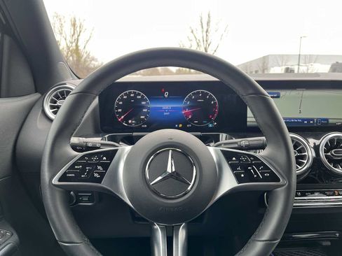 Used 2026 Mercedes-Benz GLA 250 4MATIC image 36