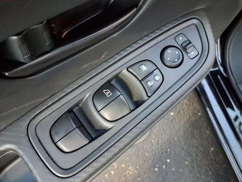 New 2025 Nissan Versa S w/ Trunk Package image 19