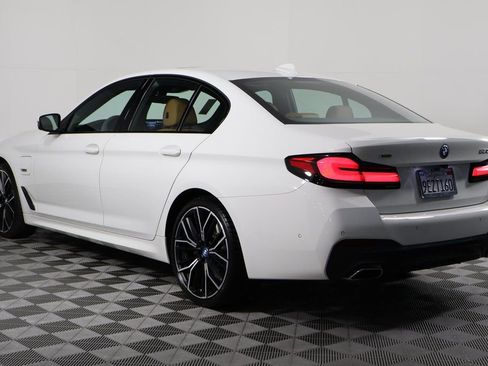 Used 2023 BMW 530e xDrive w/ M Sport Package image 6