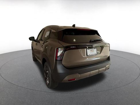 Used 2026 Nissan Kicks SV w/ Cold Weather Package FWD image 10