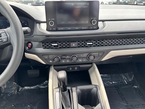 Used 2024 Honda Accord EX image 13