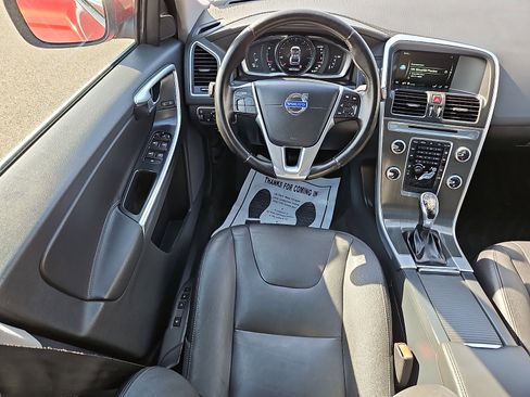 Used 2016 Volvo XC60 T5 Premier image 11