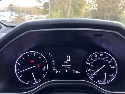 Used 2019 Toyota Avalon XSE image 16