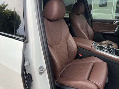 Used 2023 BMW X5 sDrive40i w/ M Sport Package RWD image 36