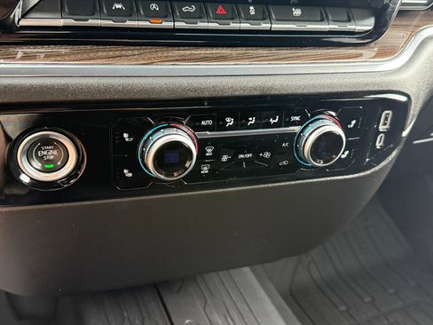 Used 2024 GMC Sierra 1500 Elevation image 31