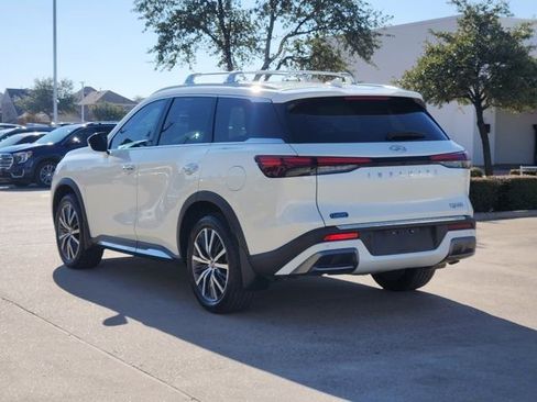 Used 2023 INFINITI QX60 Sensory w/ Vision Package image 3