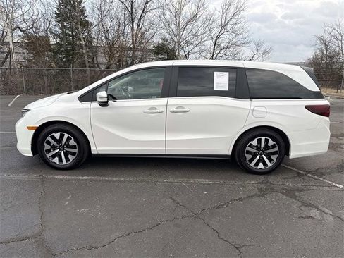 Certified 2026 Honda Odyssey EX-L image 9