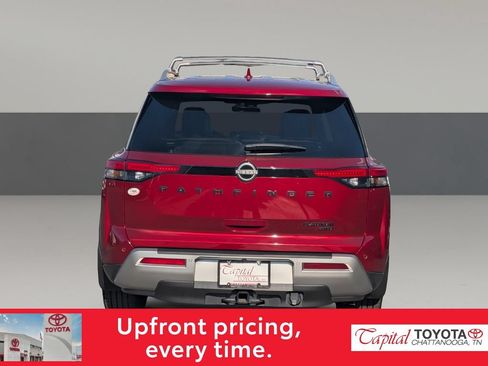 Used 2024 Nissan Pathfinder Platinum w/ Black Appearance Package AWD/4WD image 6