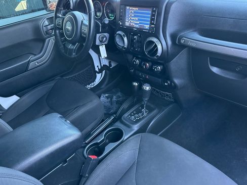 Used 2017 Jeep Wrangler Unlimited Sport image 16