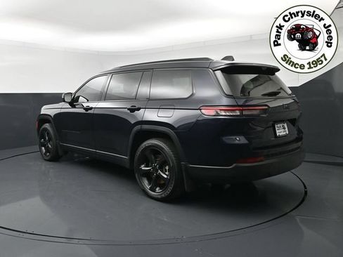 Used 2023 Jeep Grand Cherokee L Limited w/ Luxury Tech Group II AWD/4WD image 4