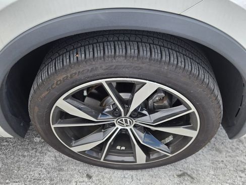 Certified 2023 Volkswagen Tiguan SEL R-Line AWD/4WD image 5