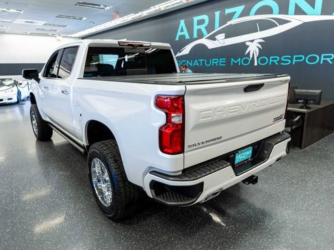 Used 2021 Chevrolet Silverado 1500 High Country w/ Technology Package image 8