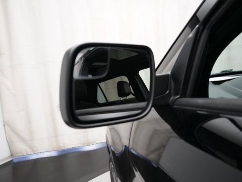 Used 2018 Ford Explorer XLT w/ Equipment Group 202A image 27