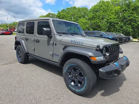 Used 2023 Jeep Wrangler Unlimited w/ Sun & Screen Package AWD/4WD image 2