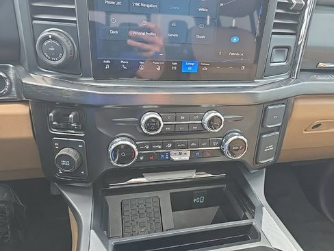 Used 2024 Ford F250 Lariat w/ Lariat Ultimate Package AWD/4WD image 22