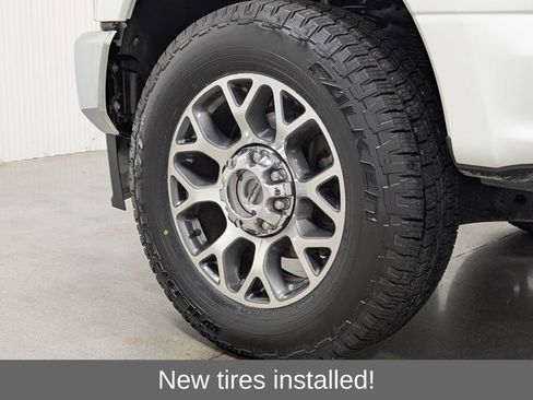 Certified 2021 Ford F250 Lariat w/ Lariat Ultimate Package AWD/4WD image 2