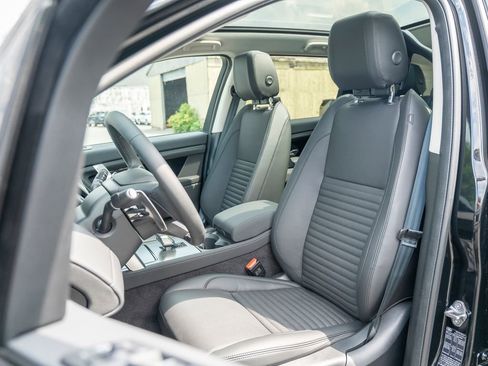 New 2025 Land Rover Discovery Sport S image 19