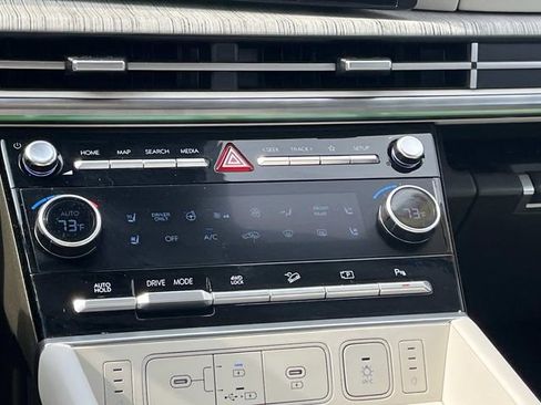 Certified 2025 Hyundai Santa Fe Calligraphy image 16