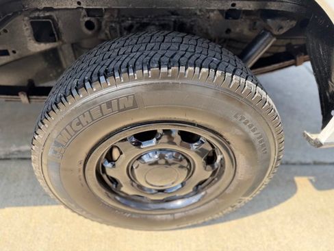 Used 2016 Ford F150 XL w/ Equipment Group 101A Mid RWD image 10