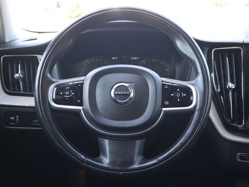 Used 2018 Volvo XC60 T6 Inscription w/ Convenience Package AWD/4WD image 18