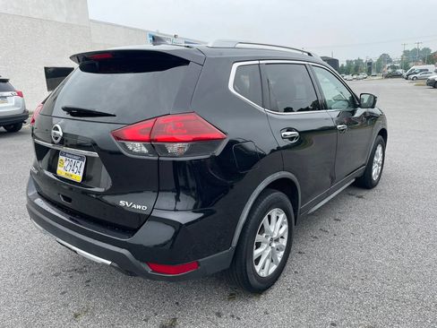 Used 2018 Nissan Rogue SV w/ Sun & Sound Touring Package AWD/4WD image 4