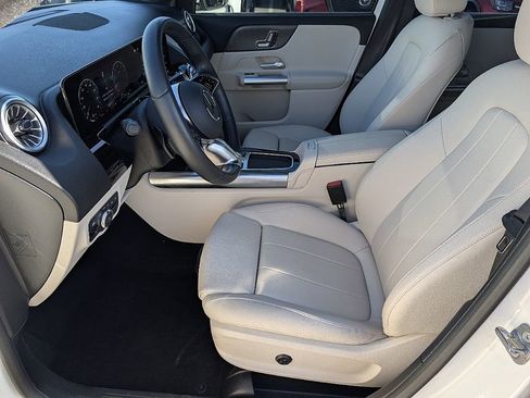 Used 2025 Mercedes-Benz GLA 250 image 26