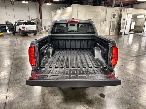 Used 2022 Chevrolet Colorado LT w/ LT Convenience Package image 25