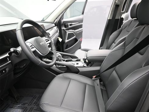 New 2025 Kia Telluride S image 17