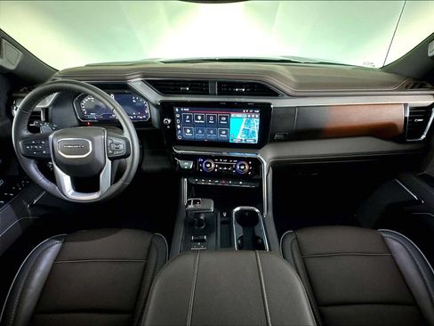 Used 2025 GMC Sierra 1500 Denali RWD image 17