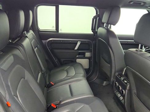 Used 2024 Land Rover Defender 130 X-Dynamic SE image 25