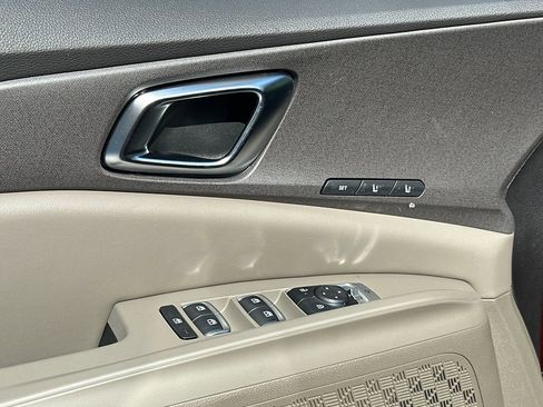 New 2026 Kia Carnival EX FWD image 18