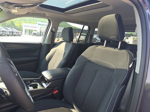 Used 2023 Jeep Grand Cherokee Laredo X AWD/4WD image 11