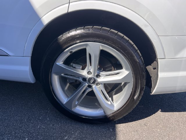 Used 2019 Audi Q7 3.0T Prestige w/ Prestige Package AWD/4WD image 36