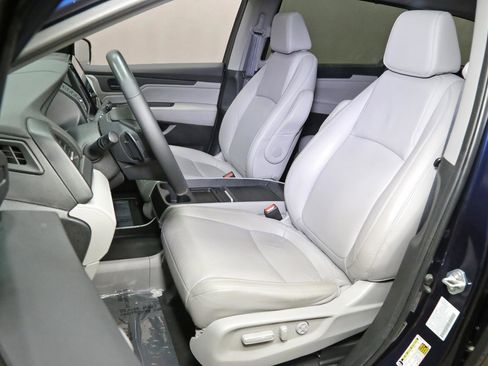 Certified 2024 Honda Odyssey EX-L image 4