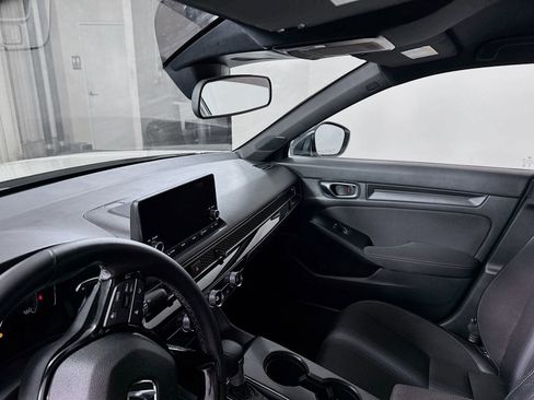 Used 2024 Honda Civic Sport image 16
