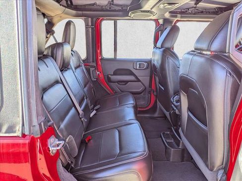 Used 2021 Jeep Wrangler Unlimited Sahara w/ LED Lighting Group image 18