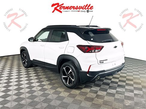 Used 2023 Chevrolet TrailBlazer RS w/ Convenience Package image 5