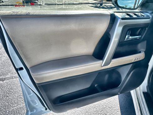 Used 2015 Toyota 4Runner SR5 image 22