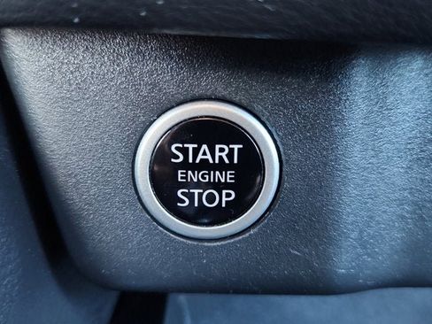 Used 2023 Nissan Rogue SV image 20