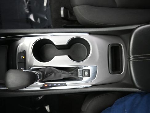 Used 2024 Chevrolet Malibu LT image 17