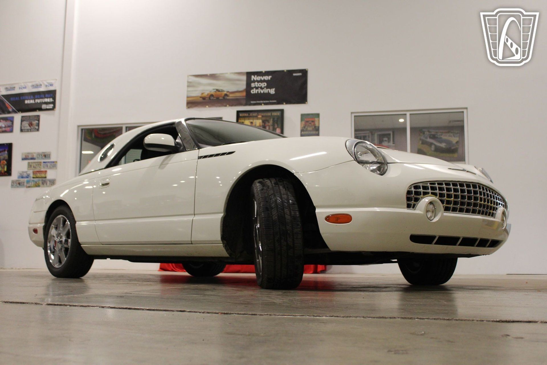 Used 2002 Ford Thunderbird RWD image 16