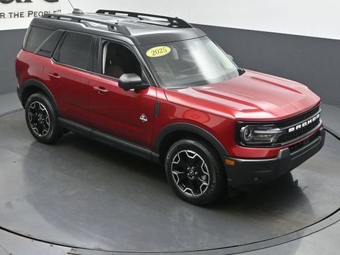 Used 2025 Ford Bronco Sport Outer Banks w/ Outer Banks Tech Package+ AWD/4WD image 47