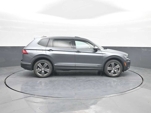 Used 2021 Volkswagen Tiguan SEL AWD/4WD image 9