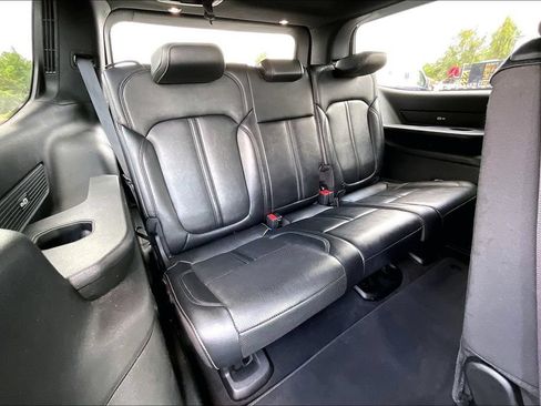 Used 2024 Jeep Wagoneer Series II w/ Flexible Seating Group RWD image 28