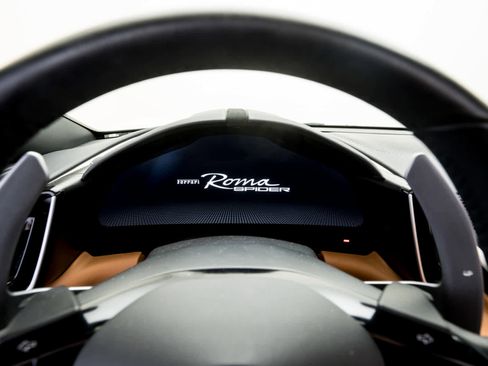 Used 2024 Ferrari Roma Spider image 11