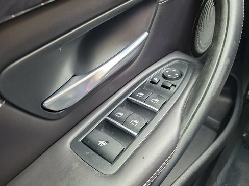 Used 2018 BMW M4 Convertible RWD image 15