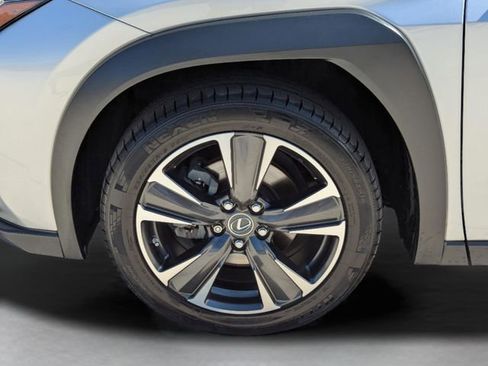 Used 2020 Lexus UX 250h w/ Premium Package AWD/4WD image 43